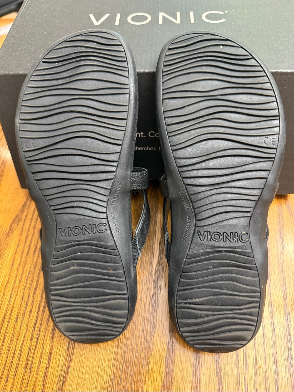 Vionic Karley Black Women’s Toe-Post Slide Sandals - Picture 2 of 3